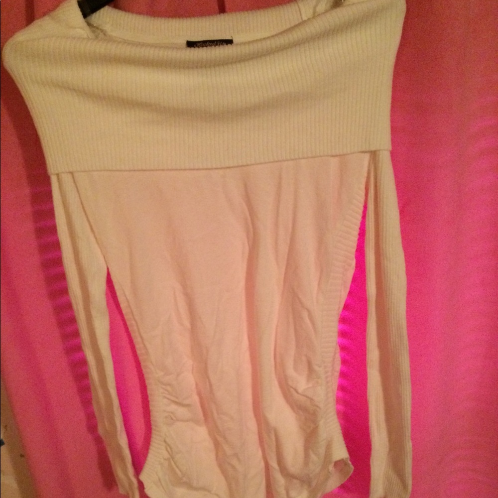 White off shoulder sweater